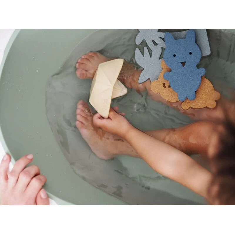 Beaba Camele’O 1st Stage Baby Bath (Assorted Colours) - Image 2